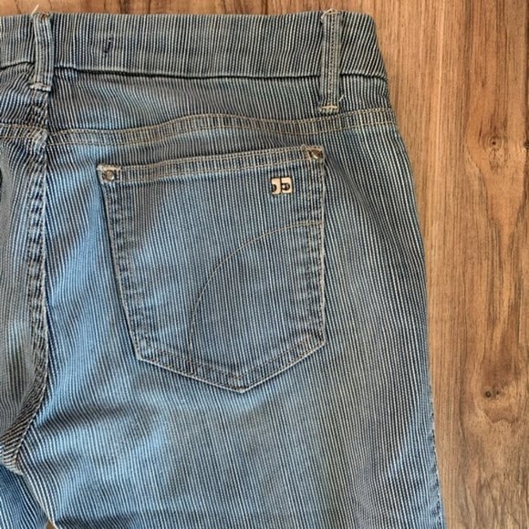 Joe’s Jeans • Chelsea Ankle Zip Distressed Jeans - Picture 4 of 8